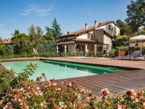 Increíble casa de vacaciones en Castel San Pietro Terme con piscina - pianoro - image1