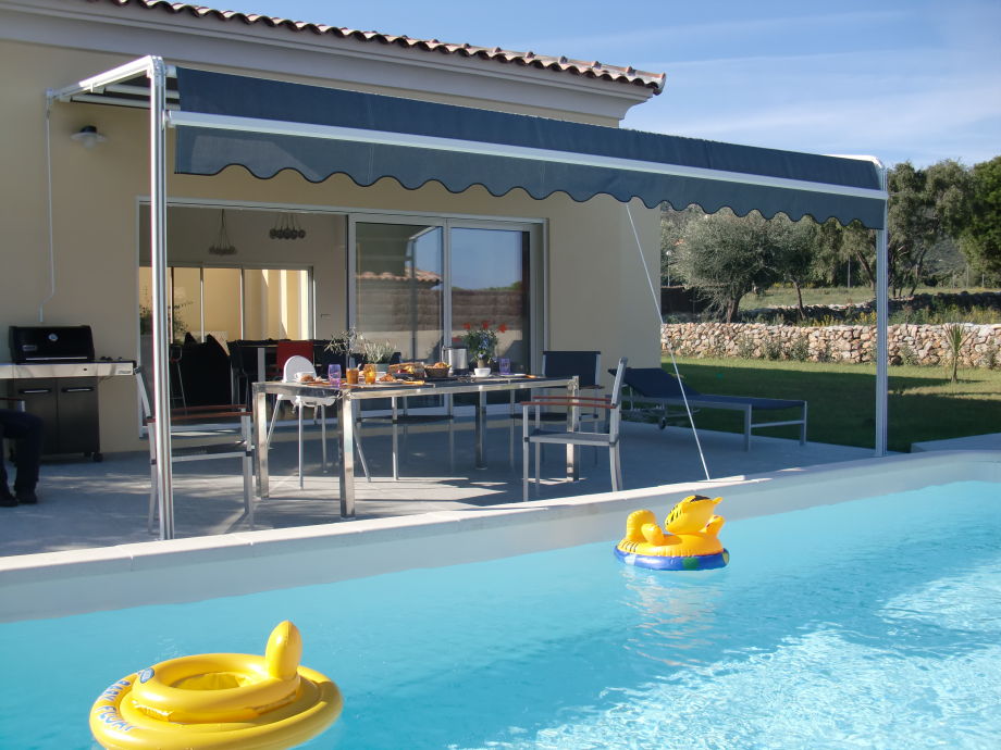 Traum Schlafzimmer Mit Pool sdatec.com