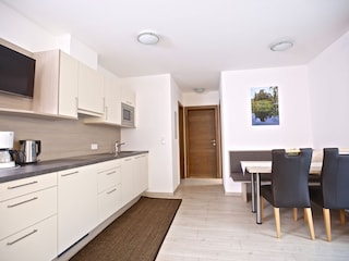 Küche mit Essbereich