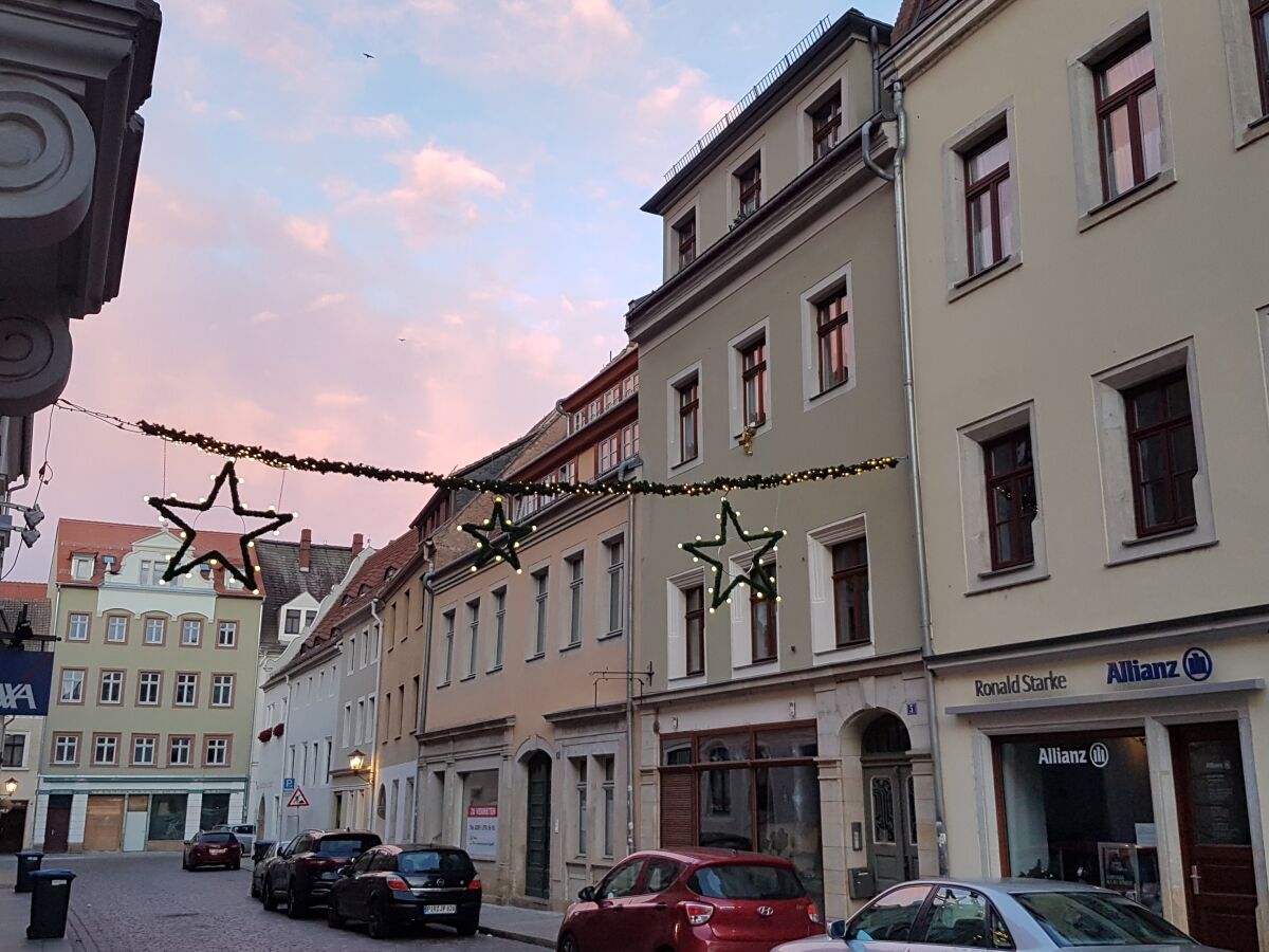 Im grünen Haus rechts ist die Ferienwohnung