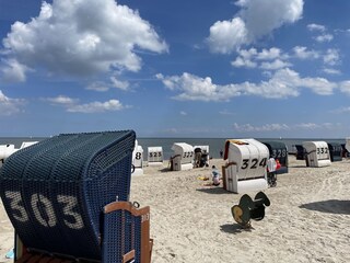 Eigener Strandkorb  am Textilstrand Hooksiel