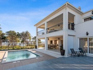 Villa Carolus in Vodice