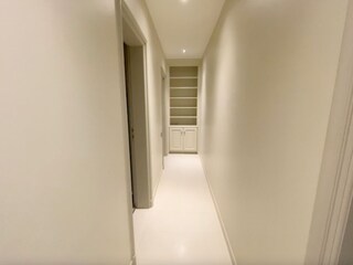 Hallway to bedroom 3 & 4