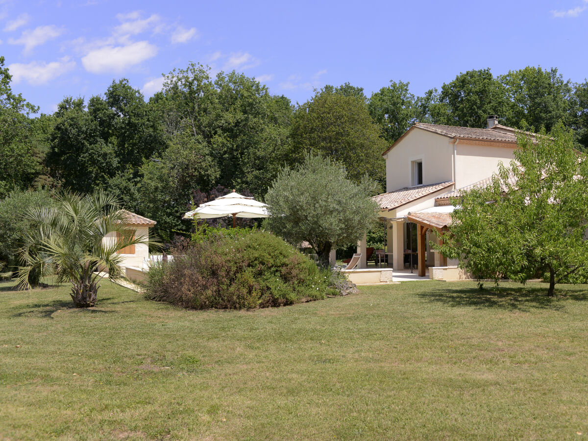 Terrasse und Pool