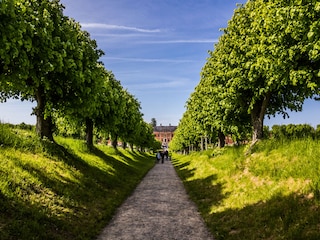 Spazierweg zum Schloss Bothmer