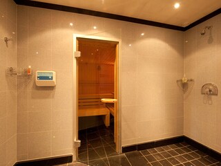 Sauna and experience showers