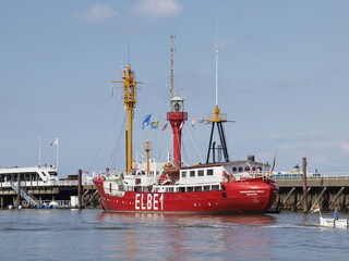 Labour Cuxhaven with old light house ship