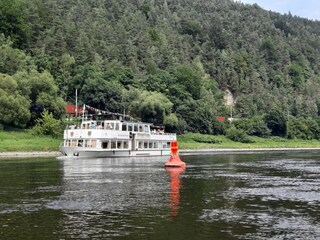 Schifffahrt auf der Elbe