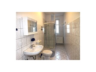 Bad der Ferienwohnung 1