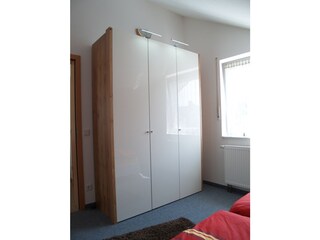 Schlafzimmer Schrank