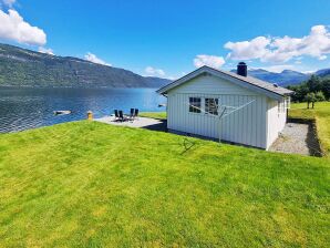 Holiday house 4 person holiday home in Utvik-By Traum - Utvik - image1