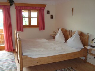 Schlafzimmer 2 mit Bergblick