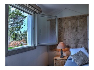 Double bedroom with single beds