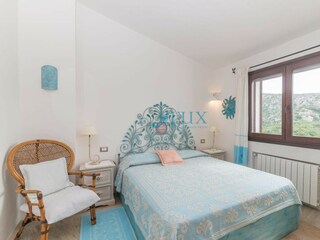 Schlafzimmer mit Doppelbett