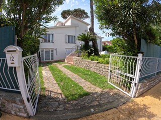 Villa Tirrenia Buitenaudio-opname 2