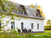 Rückansicht Haus - Alleinlage Terrasse zur Feldseite