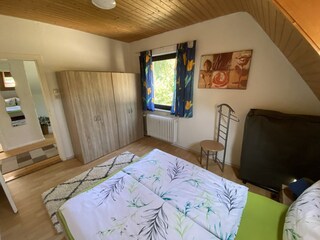 Schlafzimmer 2