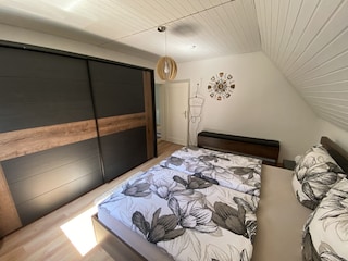 Schlafzimmer 3