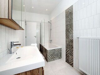 Holiday house Spa Features 16