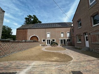 Farmhouse Houyet Outdoor Recording 12