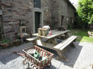 Bauernhaus in Gouvy mit Garten