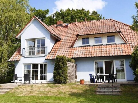 Apartamento Ferienwohnungen Blaues Haus, Putbus