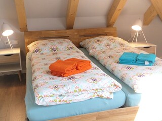 Schlafzimmer 1