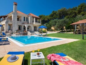 Familienfreundliche Villa Hermes mit privatem Pool - Tavronitis - image1