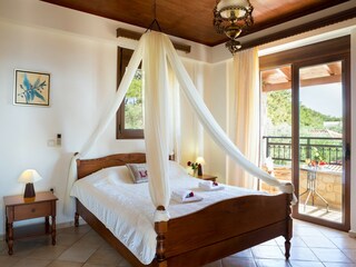 Villa Tavronitis Features 15