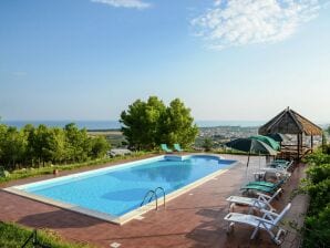 Ferienhaus Lussuosa casa vacanze con piscina - Cropani Marina - image1