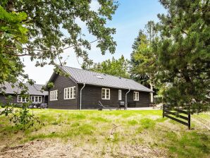 Holiday house 20 Personen Ferienhaus in Børkop - Høll - image1