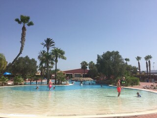 Öffentliches Schwimmbad Mazarron Country Club.
