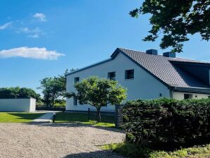 Apartment Helma near sea beach with terrace - Zierow - image1