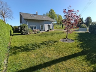 Garten mit Zaun