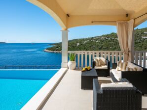 Villa Vese Vitez met verwarmd zwembad