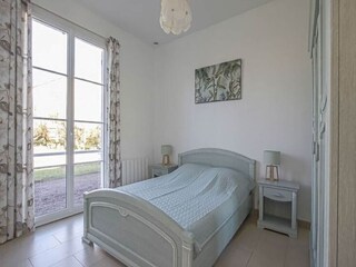 Holiday house Sainte-Honorine-des-Pertes Features 24