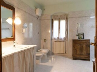 Villa Reggello Features 24