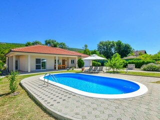 Villa Imotski Buitenaudio-opname 1