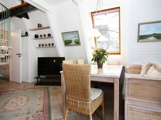 Holiday house Damp Features 18