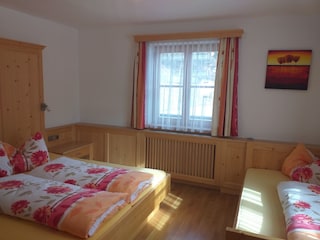 Schlafzimmer1