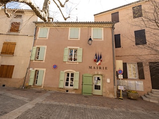 Holiday house Varages Environment 28