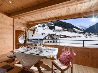 Balkon mit traumhafter Aussicht auf die  Bergwelt