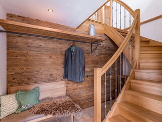 Garderobe und Aufgang