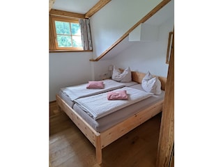 Schlafzimmer Nr.2 mit Zirbenbetten