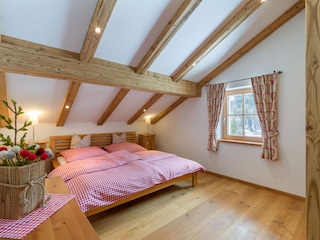 Schlafzimmer Nr. 1 mit Zirbenbetten