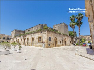 Schloss San Vito dei Normanni 8 km