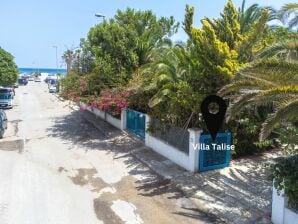 Holiday house Villa Talise 50mt from beach - Torre Santa Sabina - image1