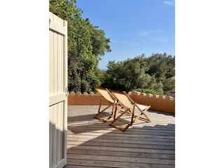 Dachterrasse mit kleinem Meerblick