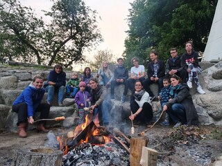 Stockbrot am größten Lagerfeuerplatz der Welt