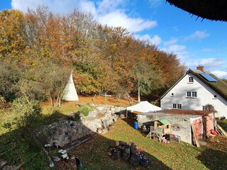 6000m² großer Garten mit Lagerfeuerplatz + Außenküche